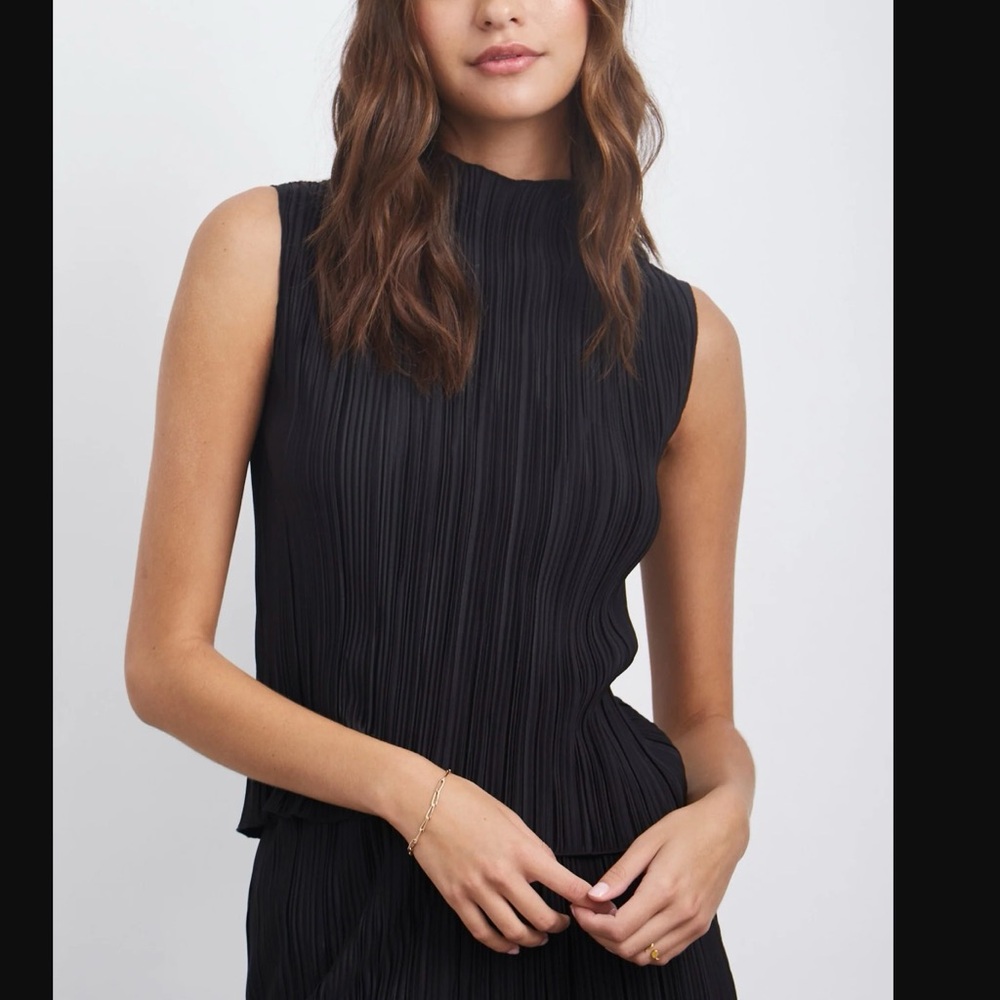 Rails Trea Black Pleated Sleeveless Blouse
